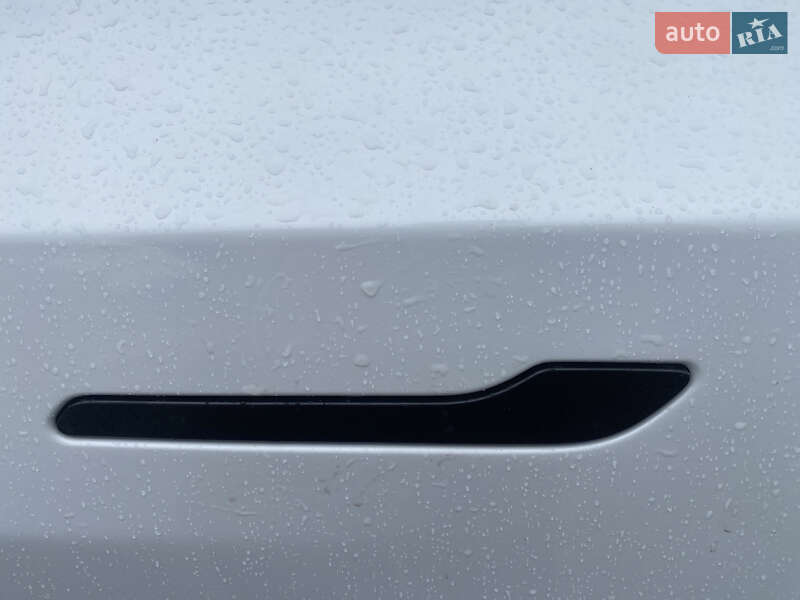 Позашляховик / Кросовер Tesla Model Y 2020 в Києві
