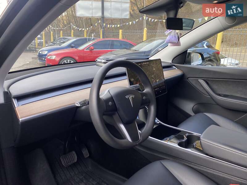 Внедорожник / Кроссовер Tesla Model Y 2020 в Львове