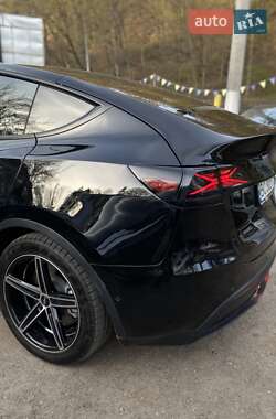 Внедорожник / Кроссовер Tesla Model Y 2020 в 