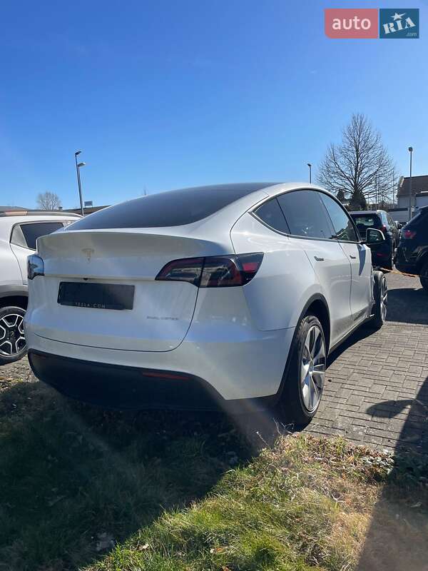 Внедорожник / Кроссовер Tesla Model Y 2024 в Мукачево фото 2 Внедорожник / Кроссовер Tesla Model Y 2024 в Мукачево