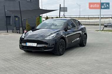 Позашляховик / Кросовер Tesla Model Y 2024 в 