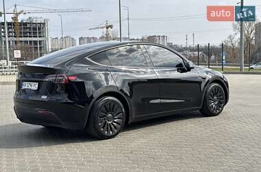 Позашляховик / Кросовер Tesla Model Y 2024 в 