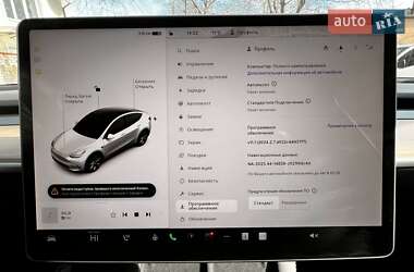 Внедорожник / Кроссовер Tesla Model Y 2023 в 