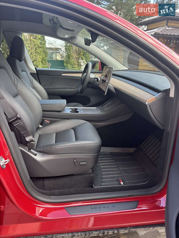 Внедорожник / Кроссовер Tesla Model Y 2023 в Збараже