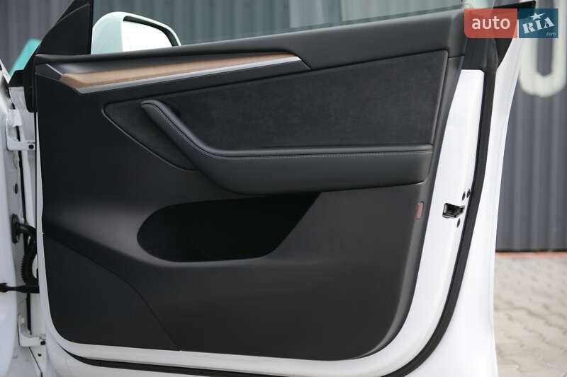 Внедорожник / Кроссовер Tesla Model Y 2022 в Мукачево фото 32 Внедорожник / Кроссовер Tesla Model Y 2022 в Мукачево