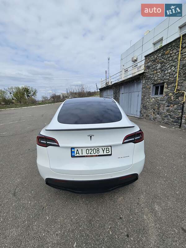 Внедорожник / Кроссовер Tesla Model Y 2022 в Киеве