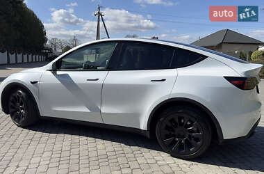 Внедорожник / Кроссовер Tesla Model Y 2024 в 