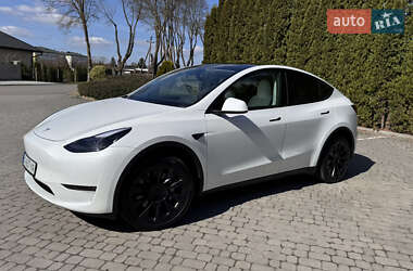 Внедорожник / Кроссовер Tesla Model Y 2024 в 