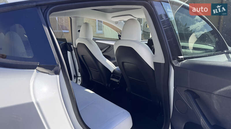 Внедорожник / Кроссовер Tesla Model Y 2024 в Тернополе фото 38 Внедорожник / Кроссовер Tesla Model Y 2024 в Тернополе