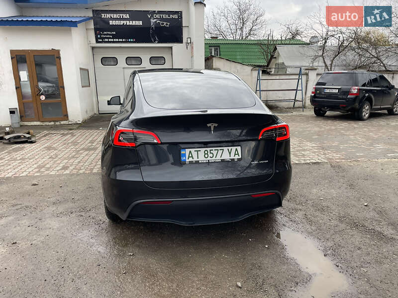 Позашляховик / Кросовер Tesla Model Y 2024 в Івано-Франківську