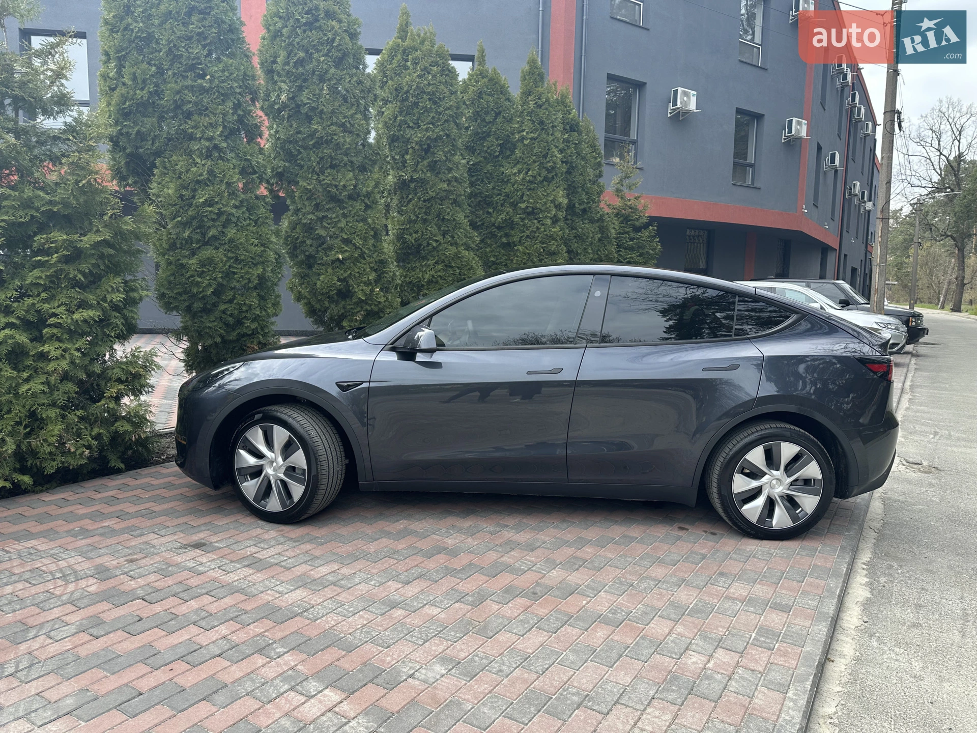 2024 Tesla Model Y - мініатюра 2