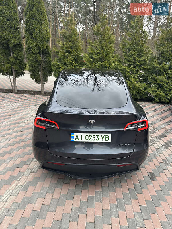 Внедорожник / Кроссовер Tesla Model Y 2024 в Киеве