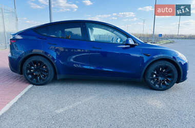 Внедорожник / Кроссовер Tesla Model Y 2021 в 