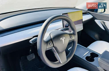 Внедорожник / Кроссовер Tesla Model Y 2021 в 