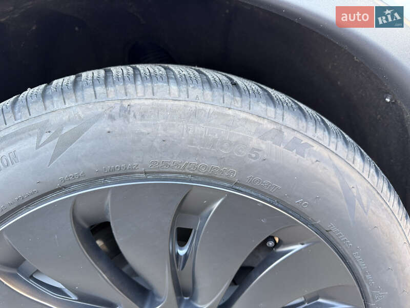 Внедорожник / Кроссовер Tesla Model Y 2022 в Киеве