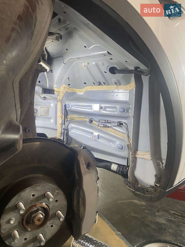 Внедорожник / Кроссовер Tesla Model Y 2022 в Киеве