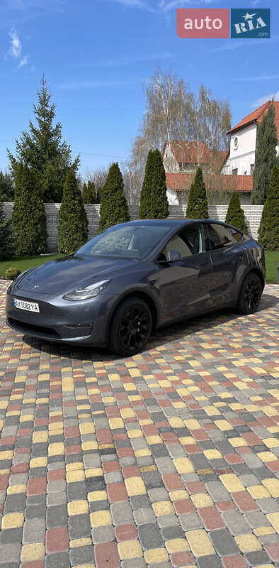 Внедорожник / Кроссовер Tesla Model Y 2023 в 