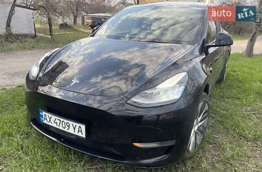 Внедорожник / Кроссовер Tesla Model Y 2021 в 