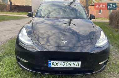 Внедорожник / Кроссовер Tesla Model Y 2021 в 