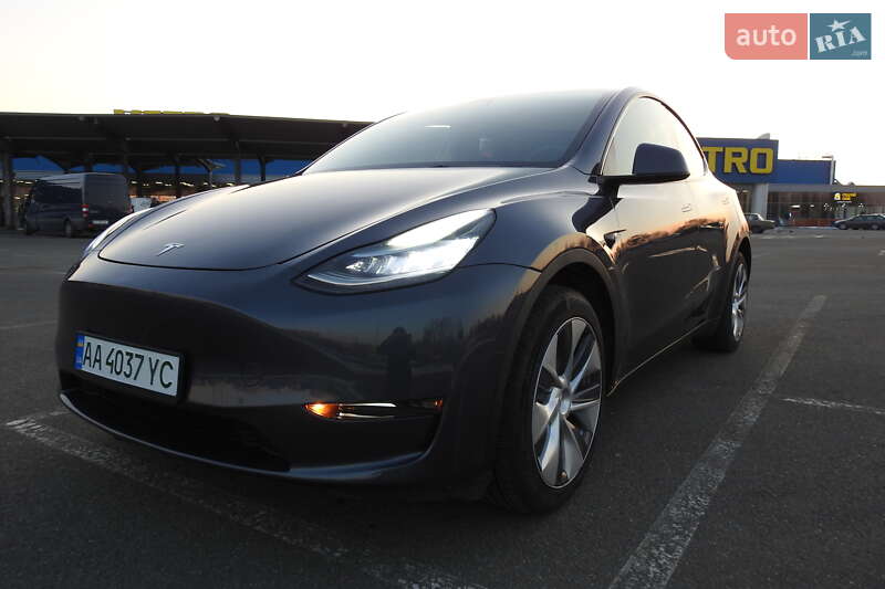 Внедорожник / Кроссовер Tesla Model Y 2023 в 