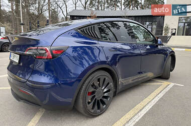 Внедорожник / Кроссовер Tesla Model Y 2023 в 