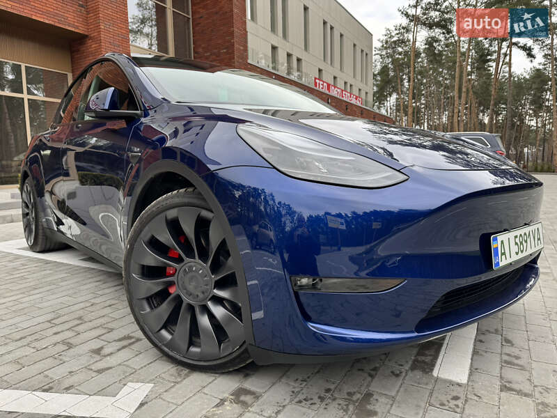 Внедорожник / Кроссовер Tesla Model Y 2023 в Киеве