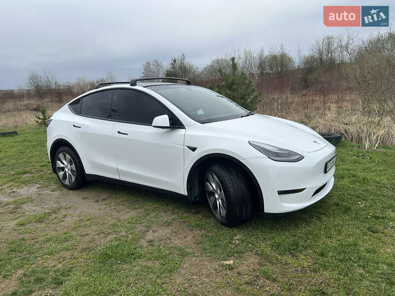 Внедорожник / Кроссовер Tesla Model Y 2023 в Ивано-Франковске