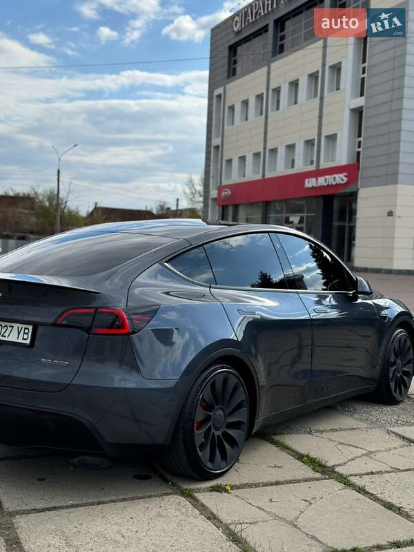 Внедорожник / Кроссовер Tesla Model Y 2022 в 