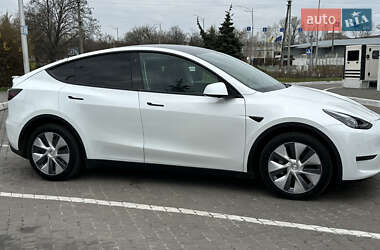 Внедорожник / Кроссовер Tesla Model Y 2023 в 