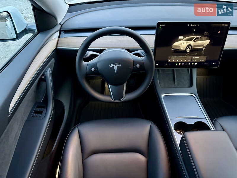 Позашляховик / Кросовер Tesla Model Y 2022 в Києві