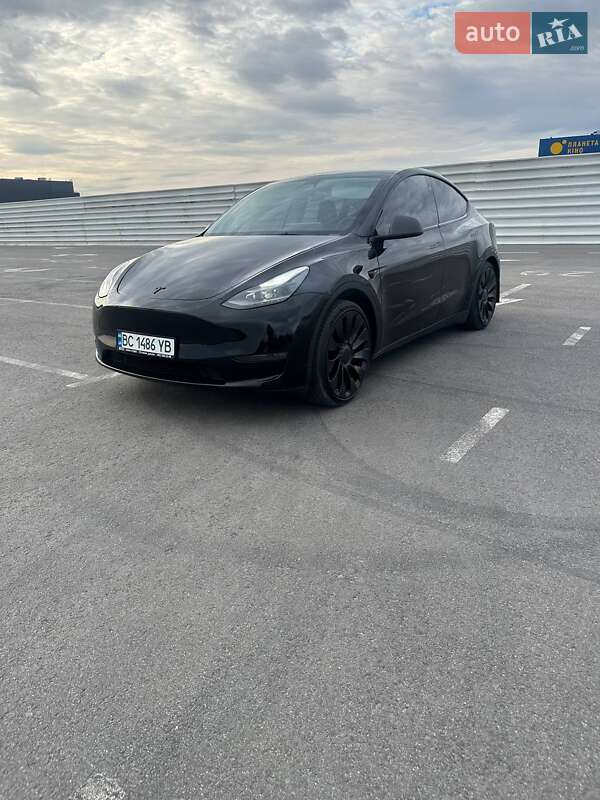 Позашляховик / Кросовер Tesla Model Y 2023 в Львові