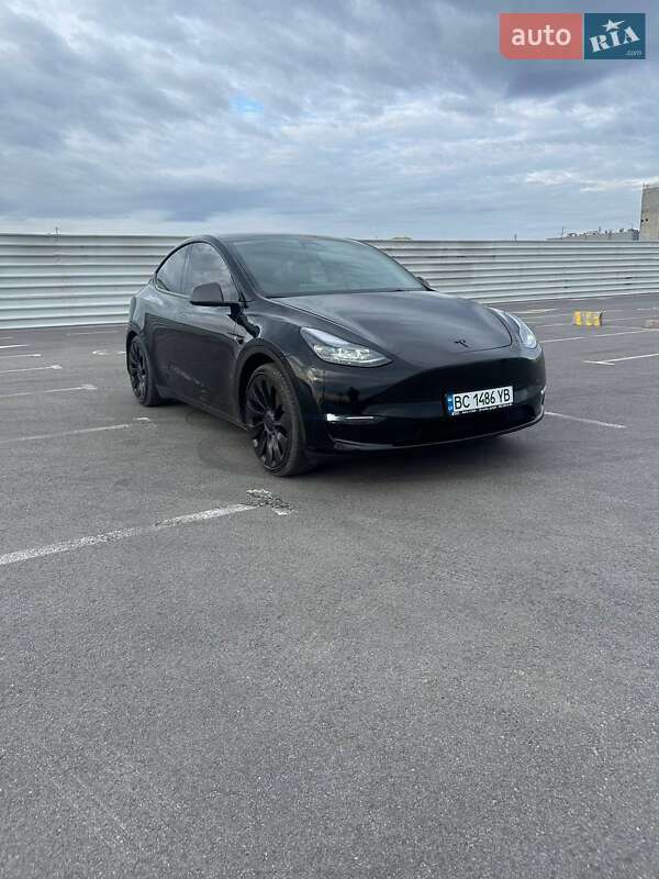 Позашляховик / Кросовер Tesla Model Y 2023 в Львові