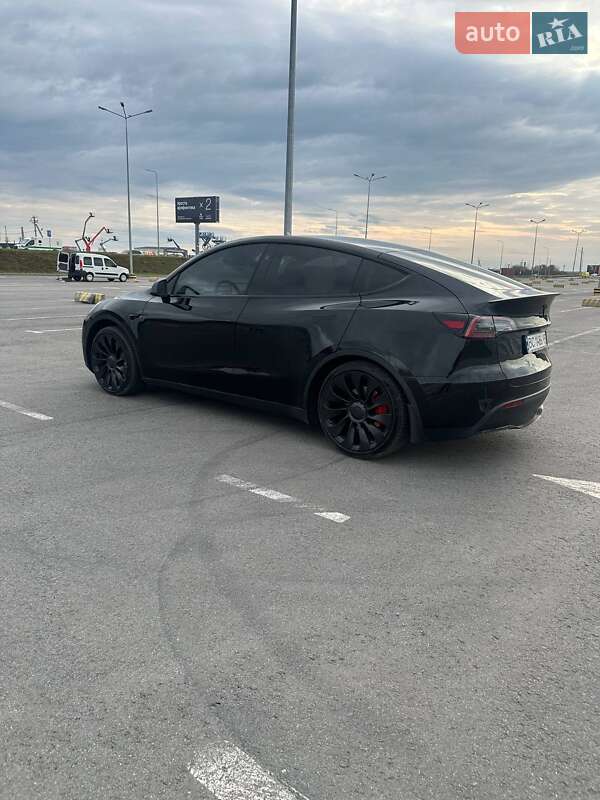 Позашляховик / Кросовер Tesla Model Y 2023 в Львові