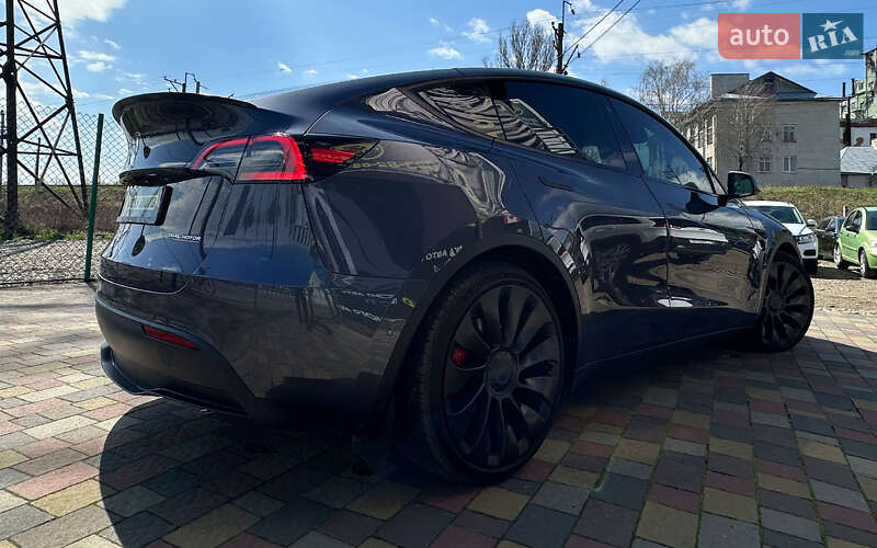 Позашляховик / Кросовер Tesla Model Y 2021 в Стрию