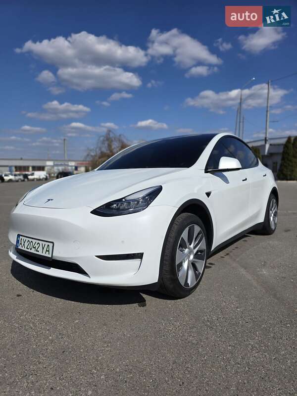 Внедорожник / Кроссовер Tesla Model Y 2022 в 