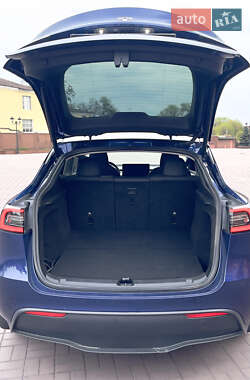 Позашляховик / Кросовер Tesla Model Y 2023 в 