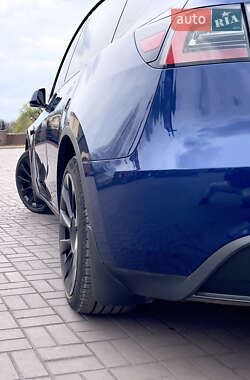 Позашляховик / Кросовер Tesla Model Y 2023 в 