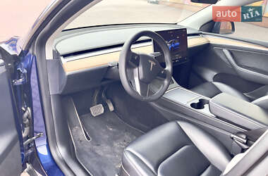 Позашляховик / Кросовер Tesla Model Y 2023 в 
