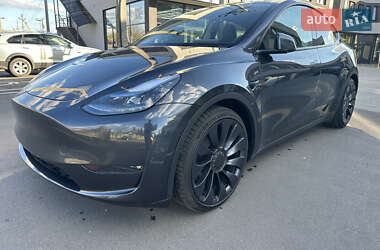 Позашляховик / Кросовер Tesla Model Y 2024 в 