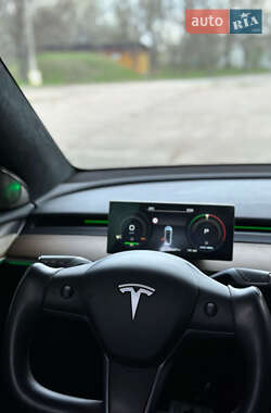 Позашляховик / Кросовер Tesla Model Y 2022 в 