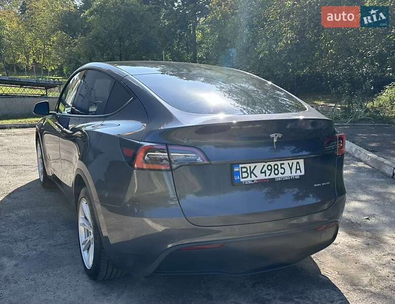 Внедорожник / Кроссовер Tesla Model Y 2020 в Ровно