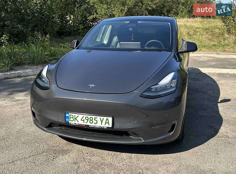 Tesla Model Y 2020