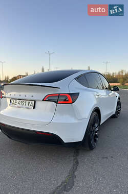 Внедорожник / Кроссовер Tesla Model Y 2021 в 