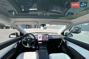 Внедорожник / Кроссовер Tesla Model Y 2021 в 