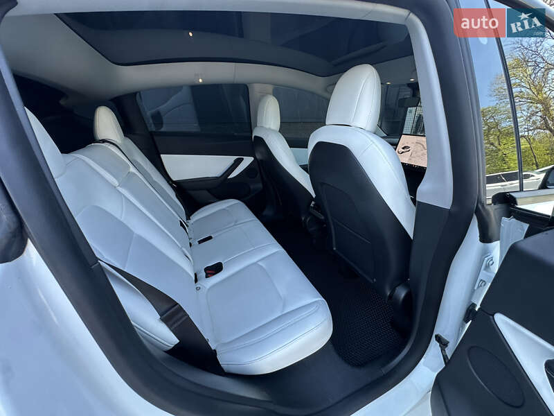 Внедорожник / Кроссовер Tesla Model Y 2021 в Кривом Роге