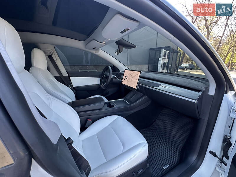 Внедорожник / Кроссовер Tesla Model Y 2021 в Кривом Роге
