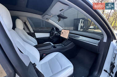 Внедорожник / Кроссовер Tesla Model Y 2021 в 