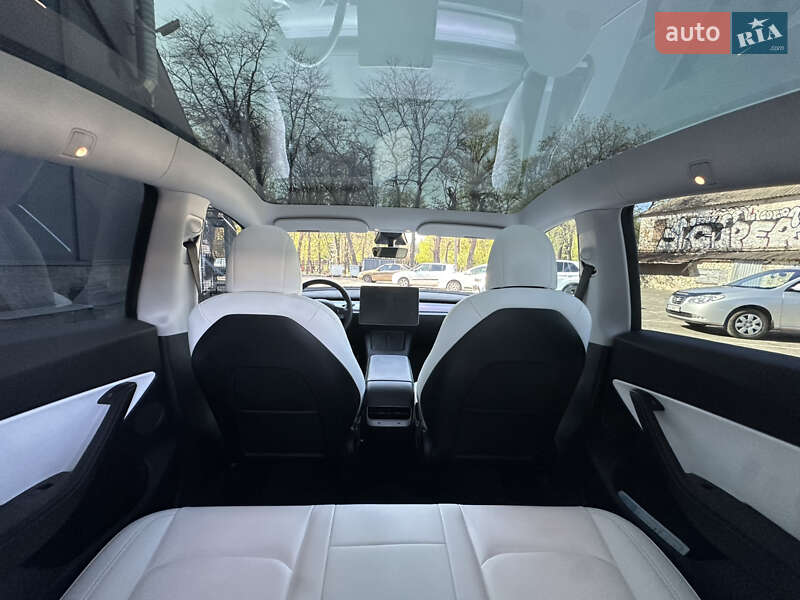 Внедорожник / Кроссовер Tesla Model Y 2021 в Кривом Роге