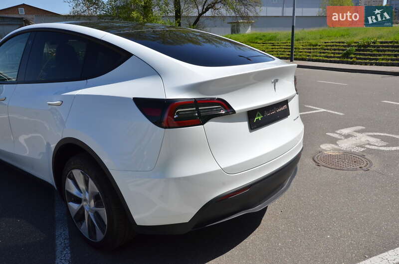 Внедорожник / Кроссовер Tesla Model Y 2022 в Киеве