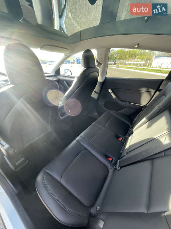 Внедорожник / Кроссовер Tesla Model Y 2023 в Киеве